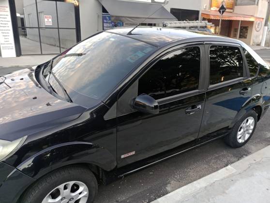FORD FIESTA 1.6 ROCAM SEDAN 8V FLEX 4P MANUAL